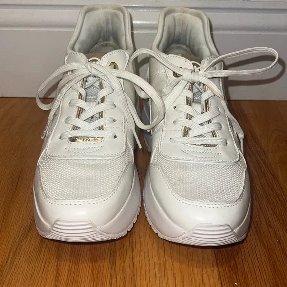 Michael Kors Women’s Muse Trainers - Picture 3 of 10